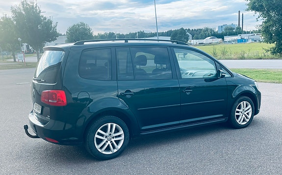 Volkswagen Touran 4 of 18