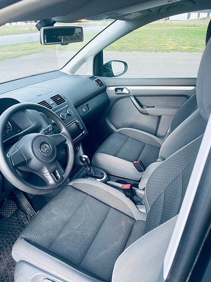 Volkswagen Touran 10 of 18