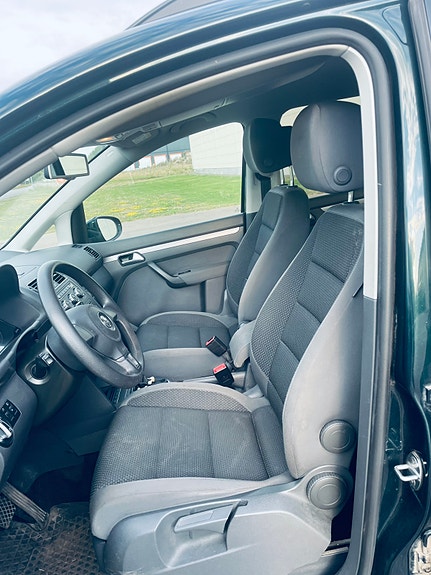 Volkswagen Touran 9 of 18