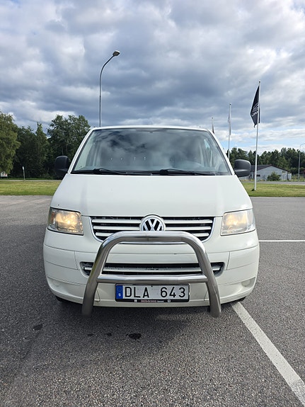Volkswagen Transporter 2 of 13