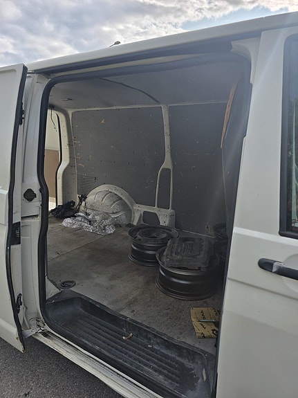 Volkswagen Transporter 9 of 13