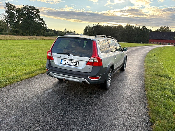 Volvo XC70 7 of 12