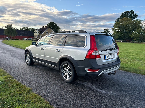 Volvo XC70 8 of 12