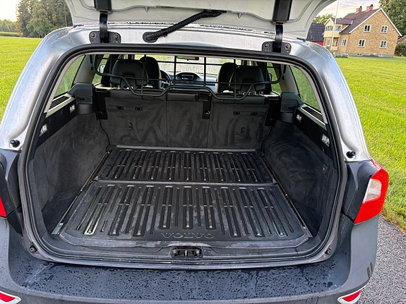 Volvo XC70 12 of 12