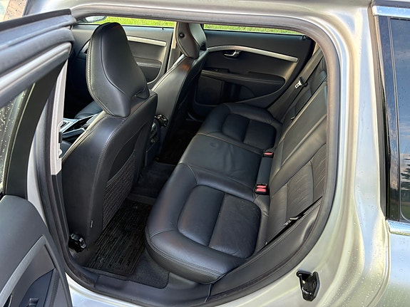 Volvo XC70 11 of 12