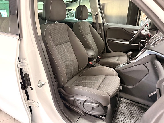 Opel Zafira Tourer 25 of 26