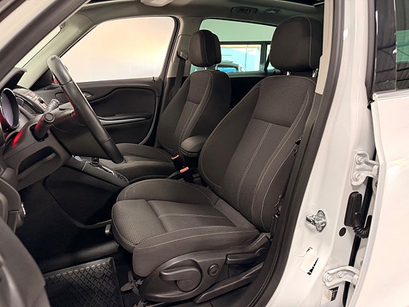 Opel Zafira Tourer 10 of 26