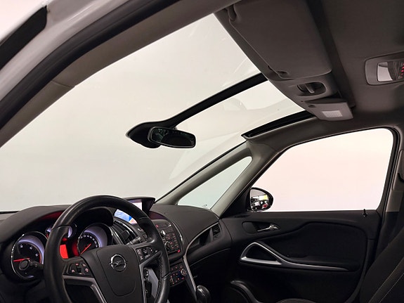 Opel Zafira Tourer 11 of 26