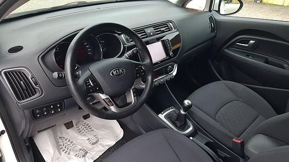 Kia Rio 5 of 25