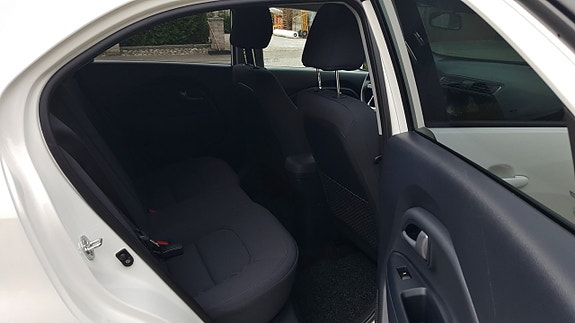 Kia Rio 9 of 25