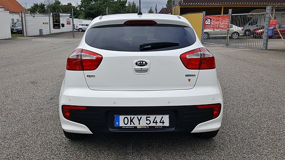 Kia Rio 13 of 25