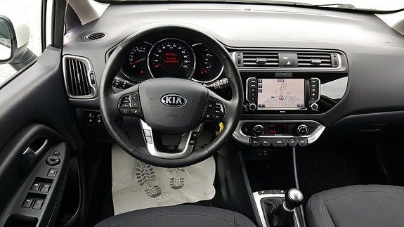 Kia Rio 15 of 25