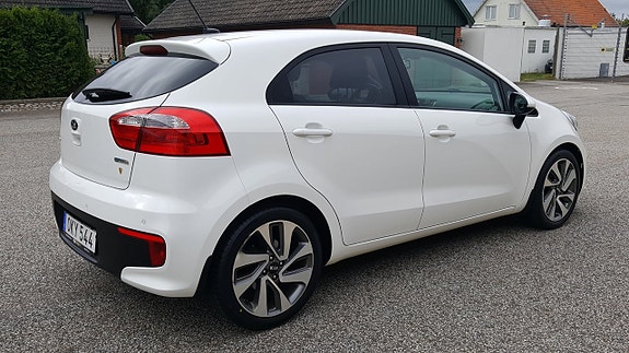 Kia Rio 2 of 25