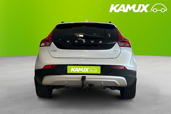 Volvo V40 Cross Country 5 of 26