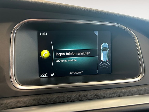 Volvo V40 Cross Country 21 of 26