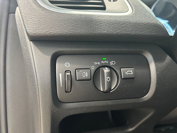 Volvo V40 Cross Country 19 of 26