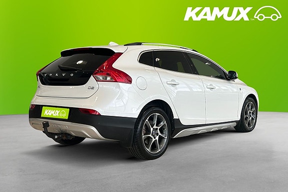 Volvo V40 Cross Country 4 of 26