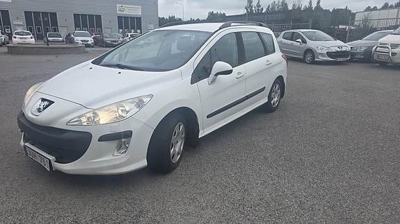 Peugeot 308 SW 3 of 7
