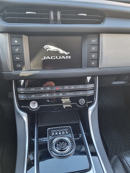 Jaguar XF 17 of 19