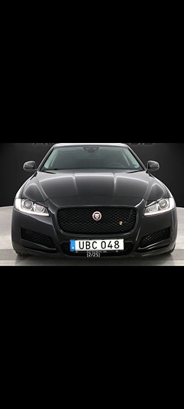 Jaguar XF 12 of 19