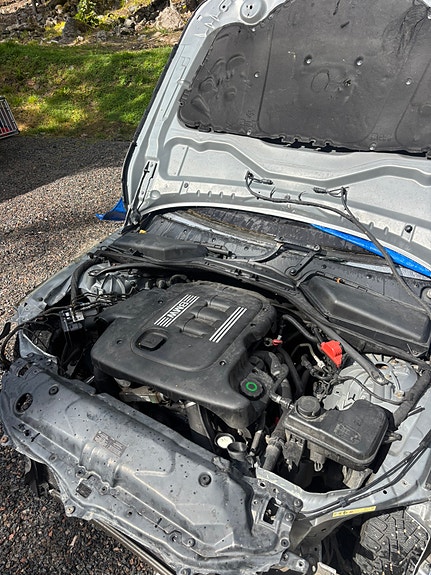 BMW 520d 2 of 3