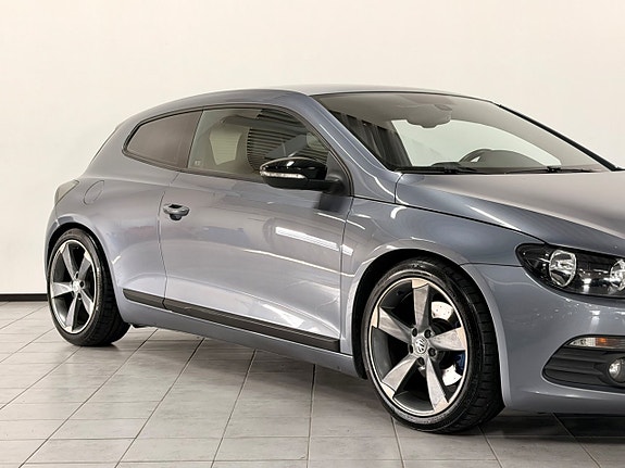Volkswagen Scirocco 2 of 24
