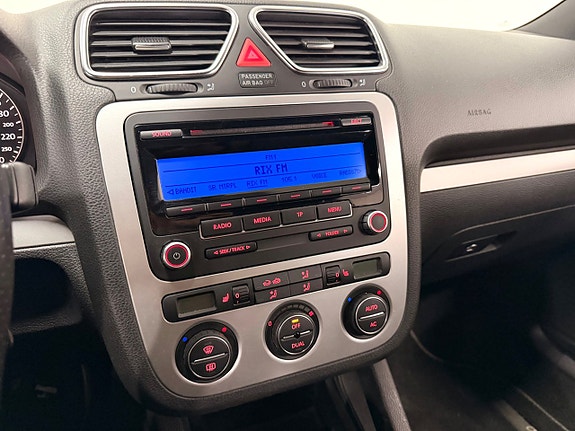 Volkswagen Scirocco 16 of 24