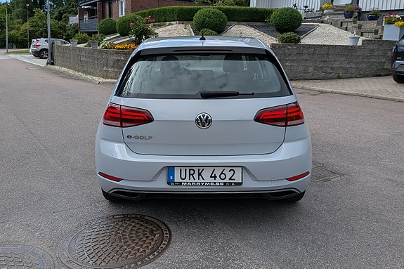 Volkswagen e-Golf VII 3 of 8