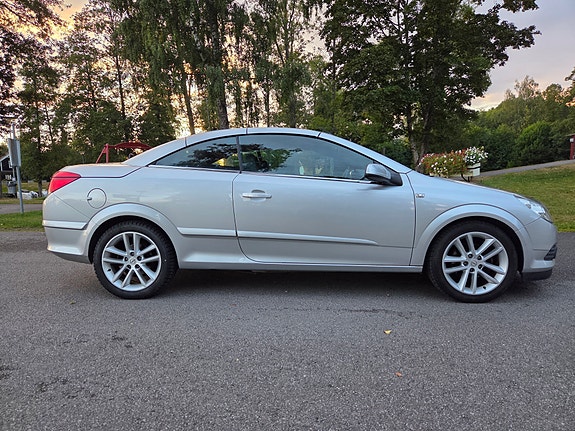 Opel Astra 2 of 10