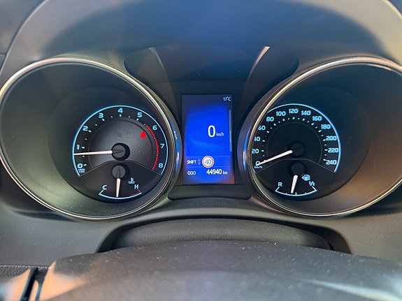 Toyota Auris 11 of 12