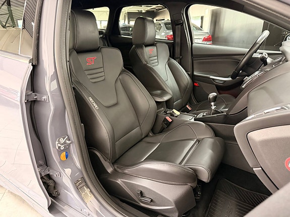 Ford Focus 26 of 29