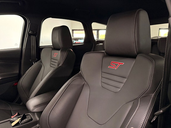Ford Focus 13 of 29