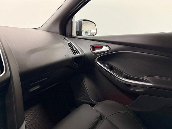 Ford Focus 25 of 29