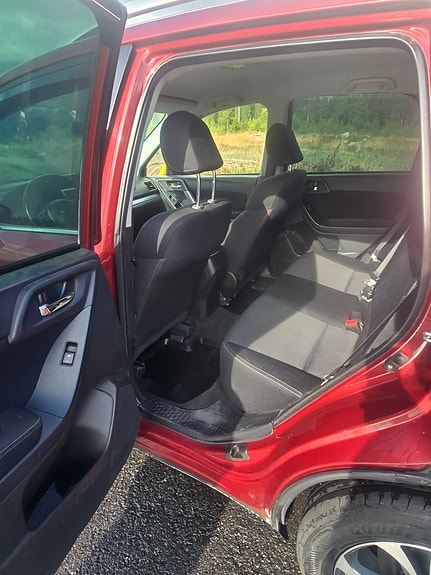 Subaru Forester 10 of 16