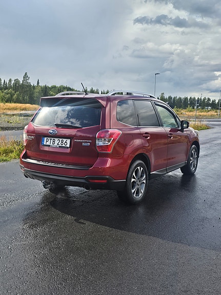 Subaru Forester 5 of 16