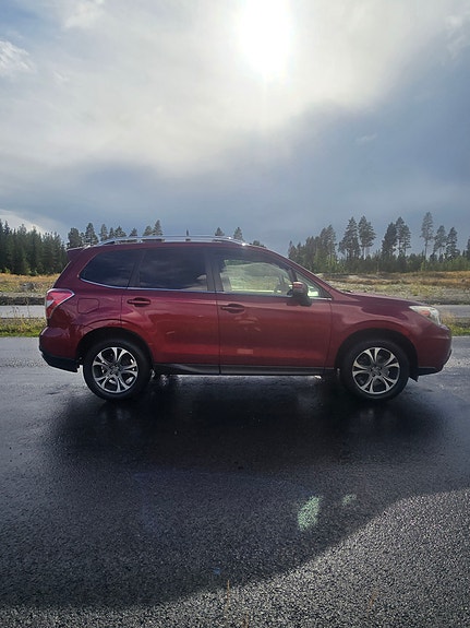 Subaru Forester 4 of 16