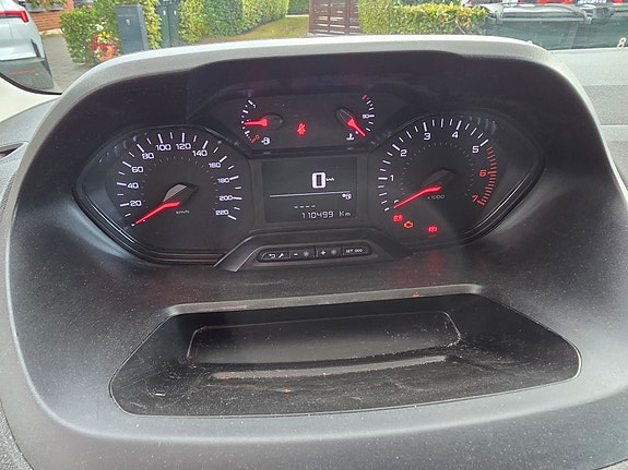 Peugeot Partner 7 of 13