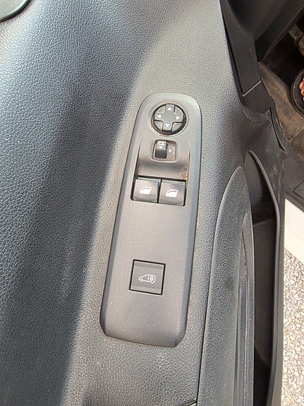 Peugeot Partner 9 of 13