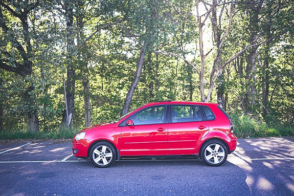 Volkswagen Polo 2 of 25
