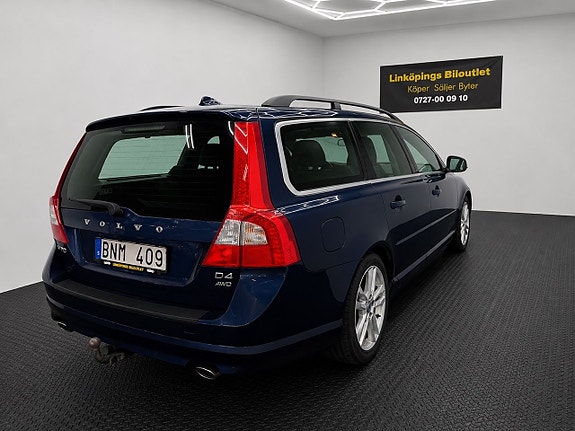 Volvo V70 4 of 25
