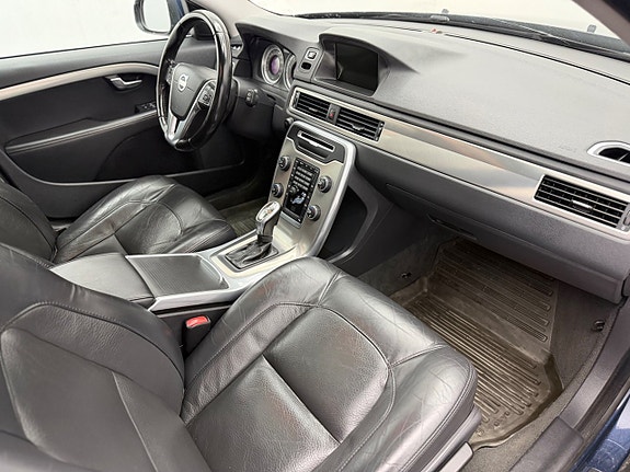 Volvo V70 18 of 25