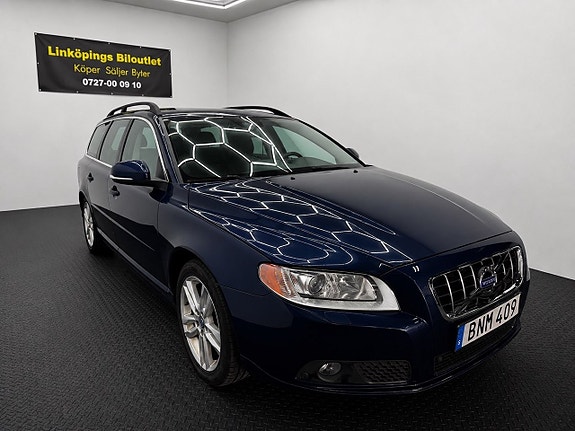 Volvo V70 2 of 25