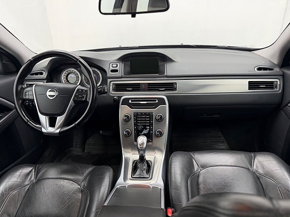 Volvo V70 12 of 25
