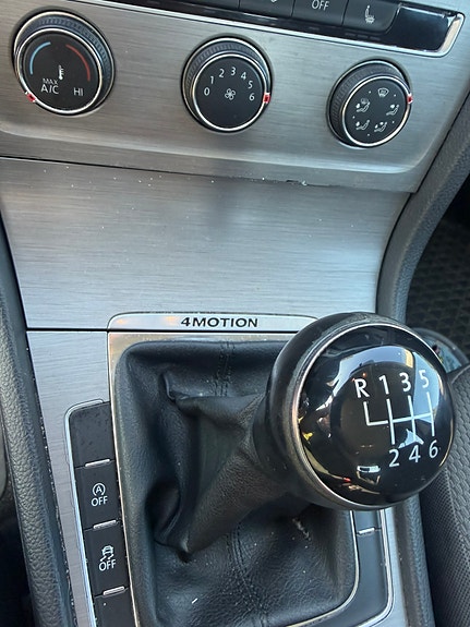 Volkswagen Golf VII 4 of 4