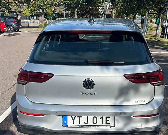 Volkswagen Golf VIII 3 of 7