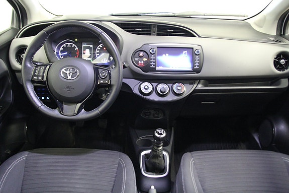 Toyota Yaris 10 of 20