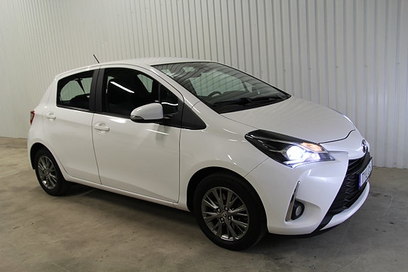 Toyota Yaris 7 of 20