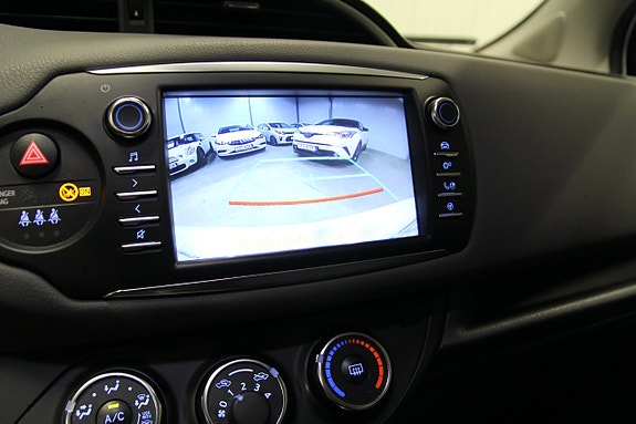 Toyota Yaris 13 of 20