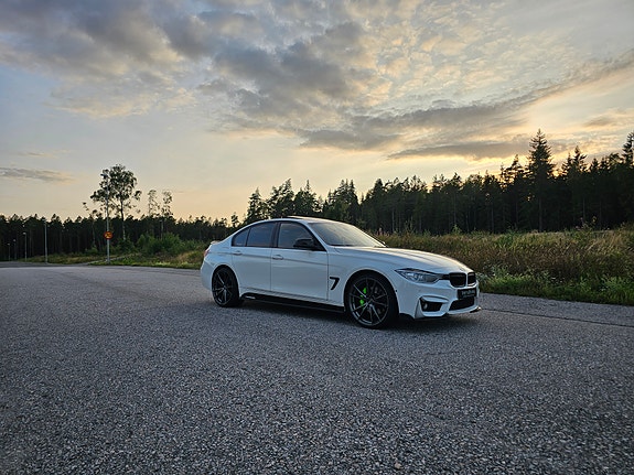 BMW 335i 2 of 12