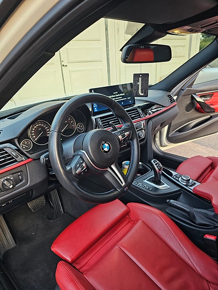 BMW 335i 8 of 12